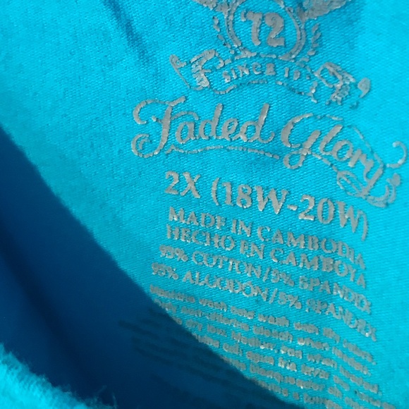 6 Time and Tru Camisole XL, 2XL, 3XL. 6 Items. Pink, Salmon, Teal, White, 2 Tan. - Picture 3 of 10